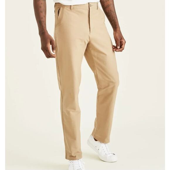 Men's Levi's Dockers Comfort Knit Chinos Size 30 x 30 Brown NWT - Picture 1 of 6
